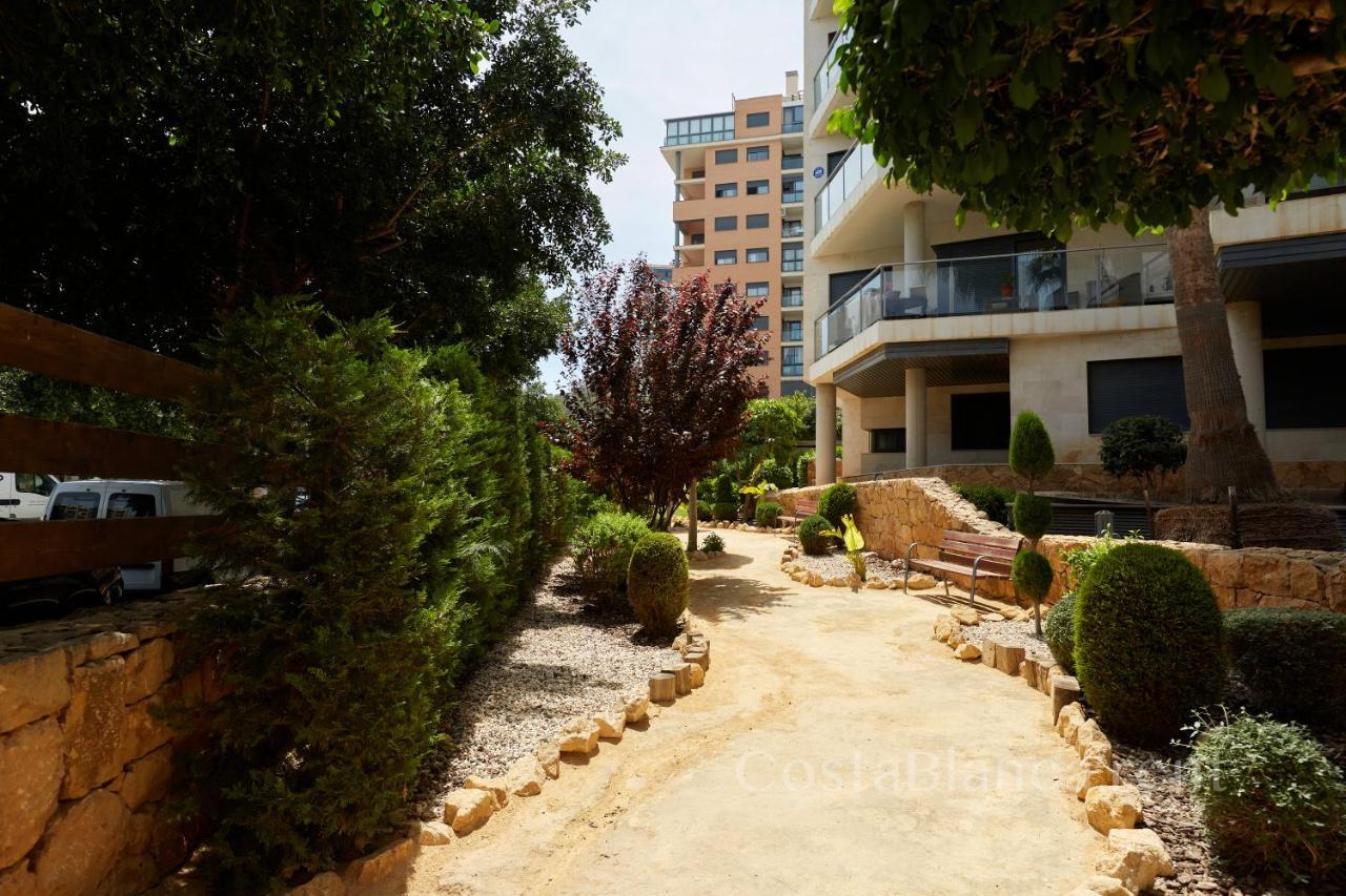 בנידורם Luxurious, Newly-Renovated Large 2-Bedroom Condo By The Beach מראה חיצוני תמונה
