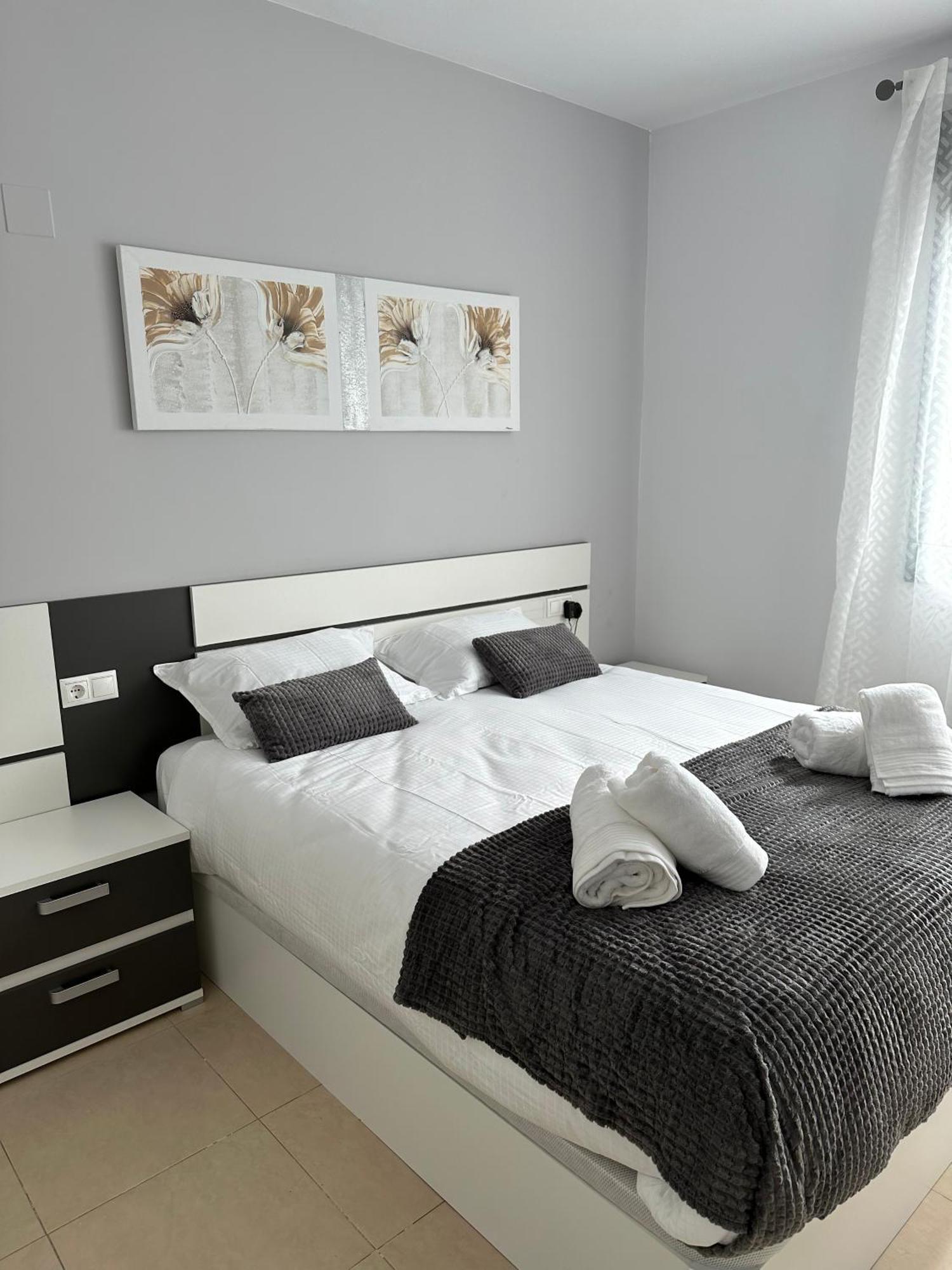 בנידורם Luxurious, Newly-Renovated Large 2-Bedroom Condo By The Beach מראה חיצוני תמונה
